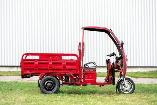 Elektrofrosch-25-cabin-3-e1615297086549 Elektrofrosch 25er – CABIN