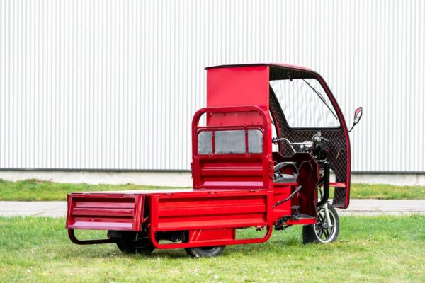 Elektrofrosch-25-cabin-7 Elektrofrosch 25er – CABIN