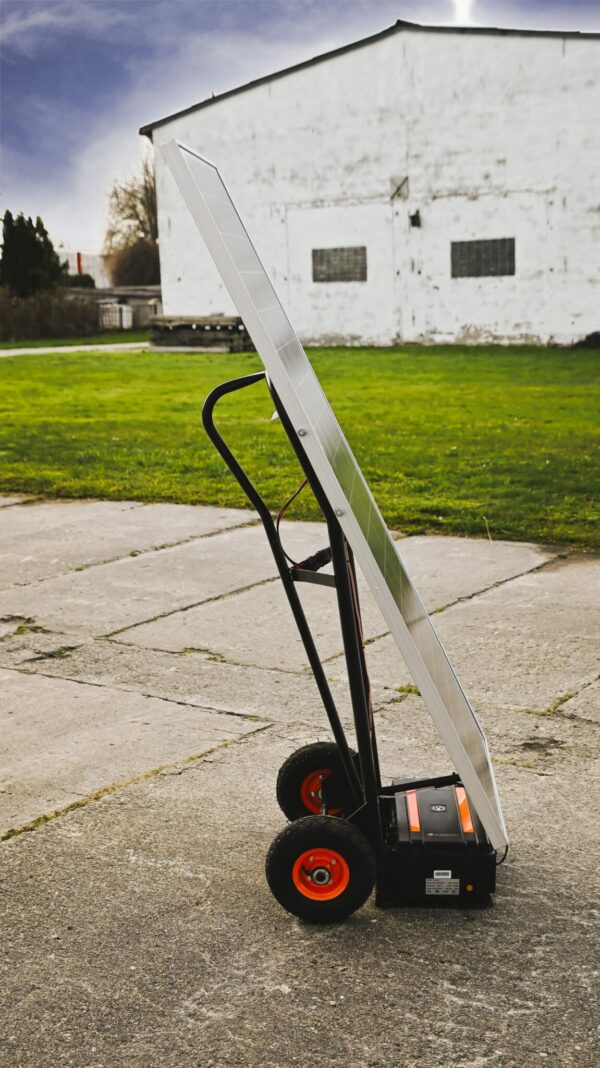 Elektrofrosch-Solartankstelle-0022-scaled Solartankstelle