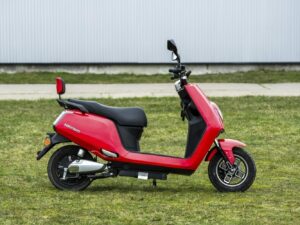 Elektrofrosch-roller-c-3 Elektrofrosch Roller